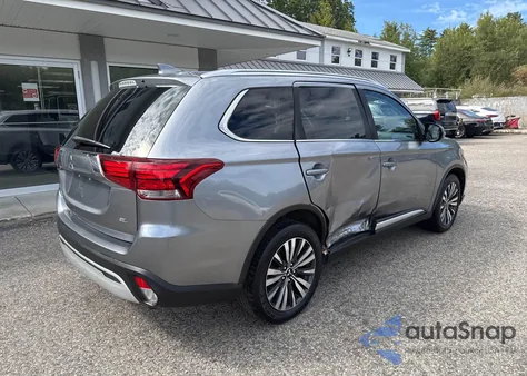 2020 Mitsubishi Outlander Se/Sel/Le z USA, uszkodzony, nr VIN JA4AZ3A38LZ035822